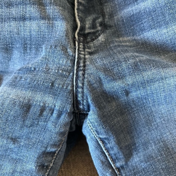 Abercrombie & Fitch Women’s Skinny Straight Leg Distressed Jeans - Picture 3 of 5